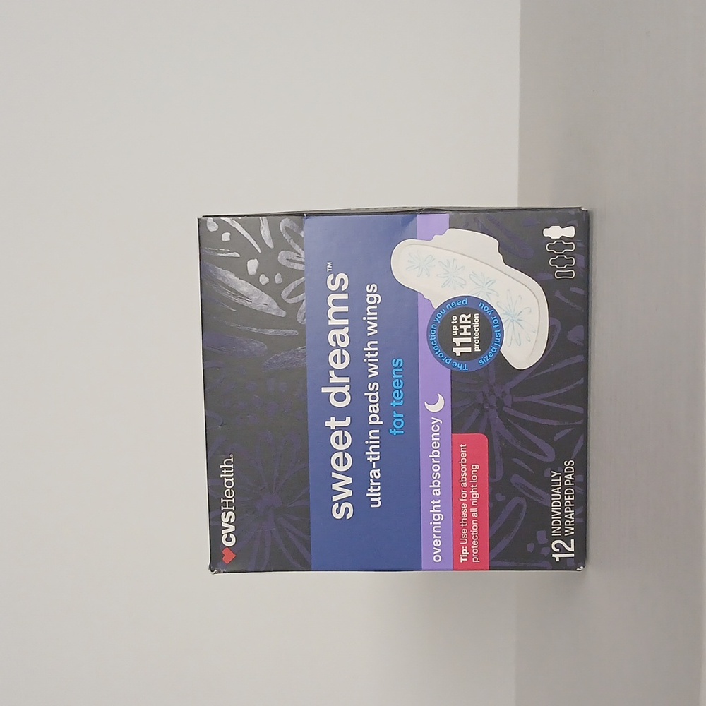 Sweet Dreams Ultra Thin Pads with Wings Overnight Absorbency NIB for Teens